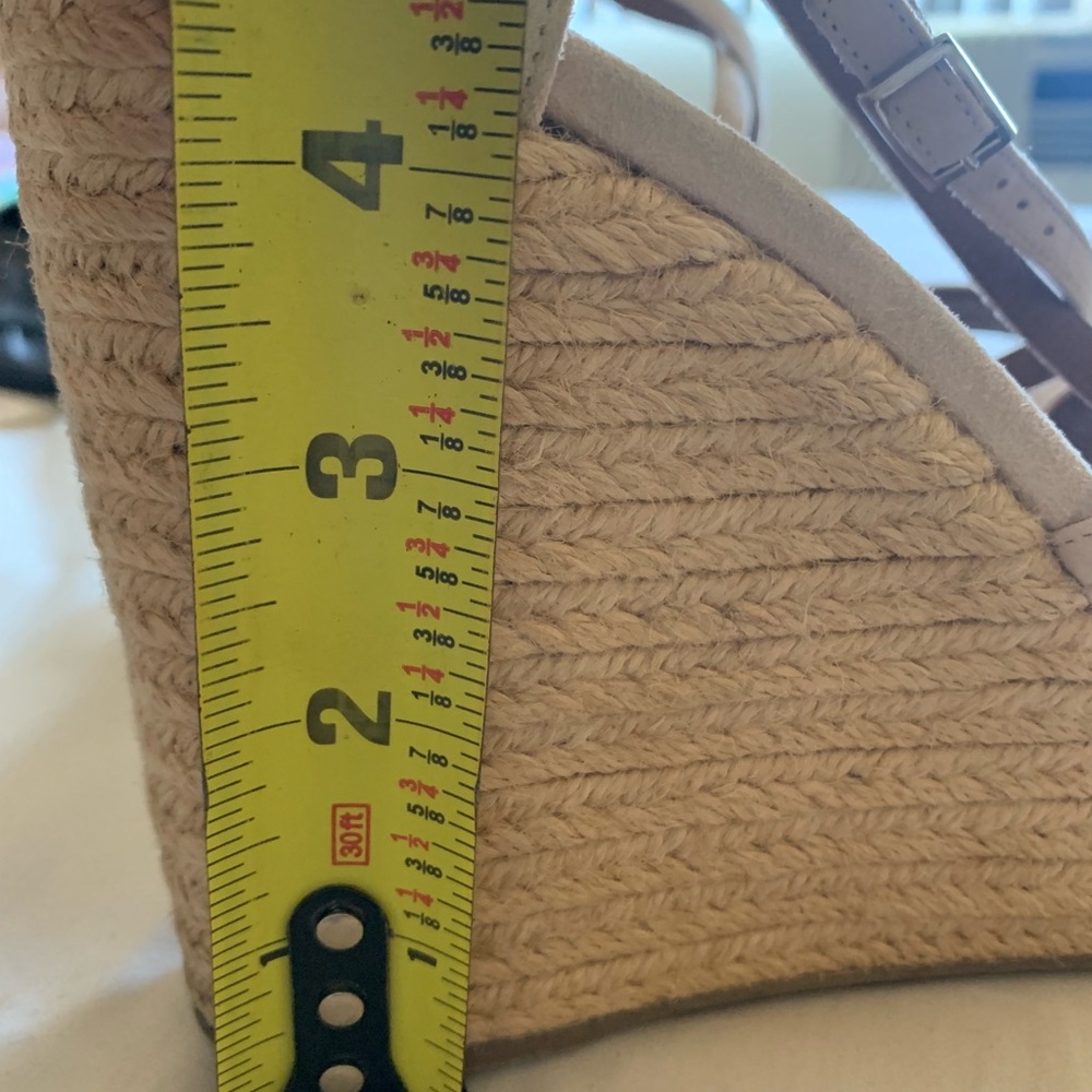 Shoes - Picture 7 of 8